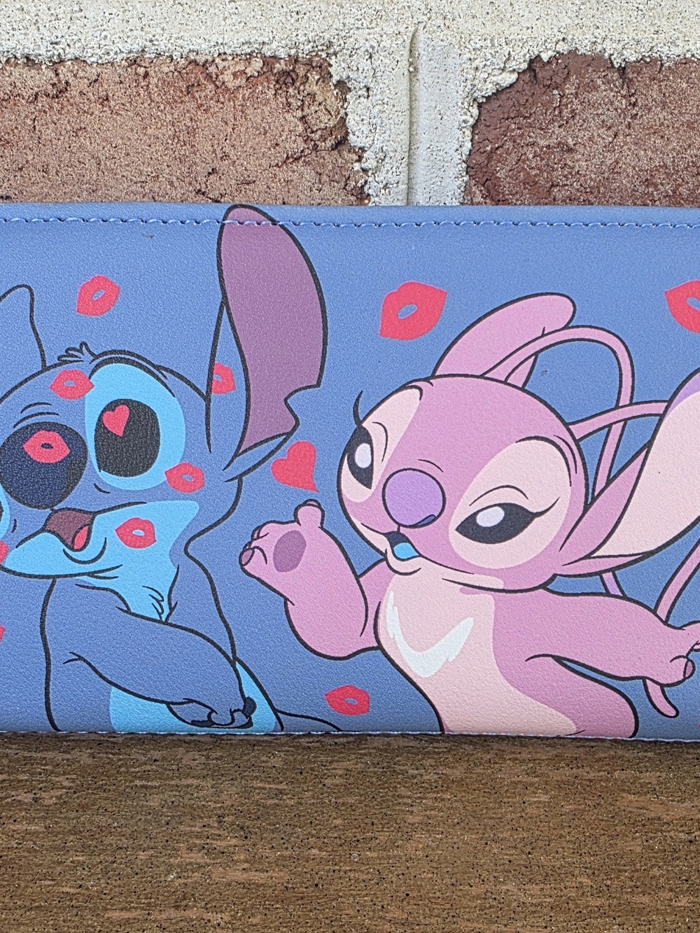 Disney STITCH AND ANGEL CREDIT CARD HOLDER Loungefly